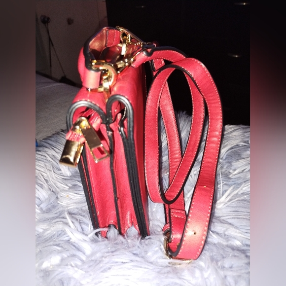 Red strap handbag - Picture 3 of 3